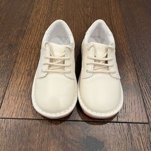 WORN ONCE - L’Amour - Toddler shoes - Size 8
